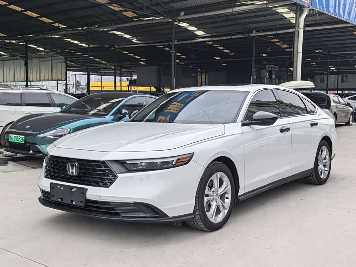 Фото 1 - Honda Accord