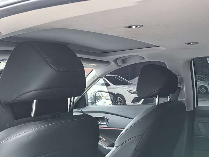 Фото 9 - Honda Accord