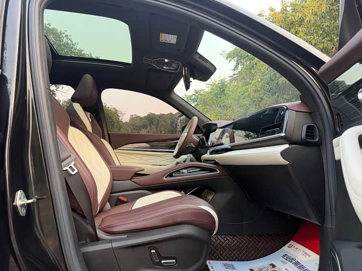 Фото 6 - Geely Monjaro