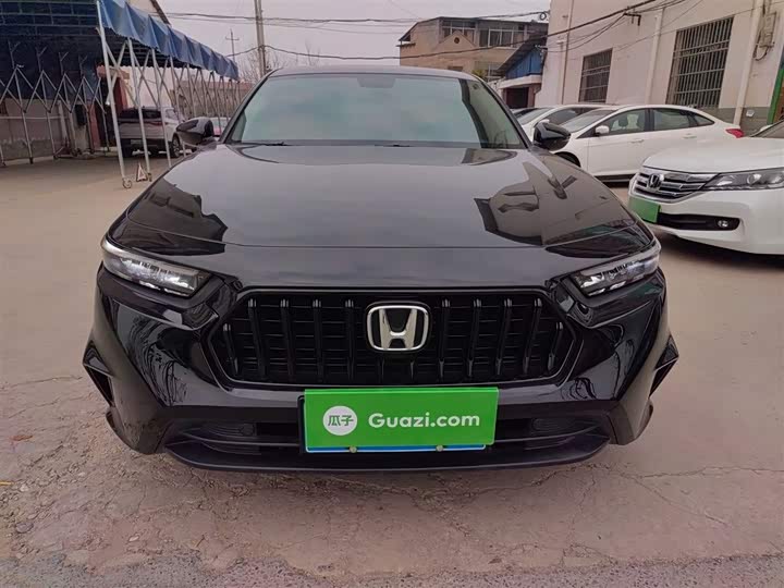 Фото 3 - Honda Inspire