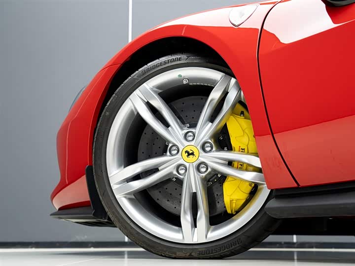 Фото 6 - Ferrari 296