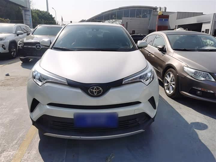 Фото 3 - Toyota Izoa