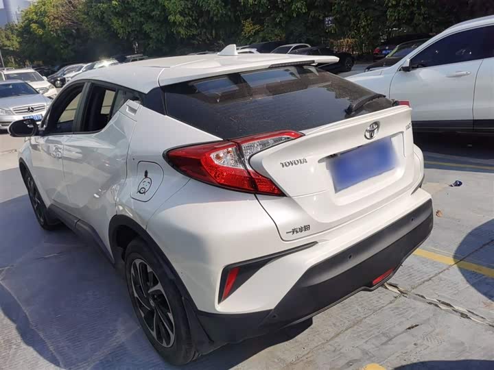 Фото 5 - Toyota Izoa