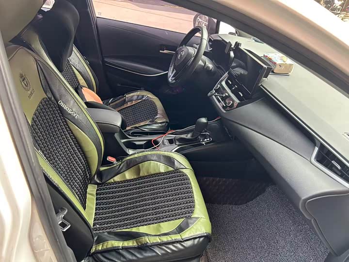 Фото 5 - Toyota Corolla