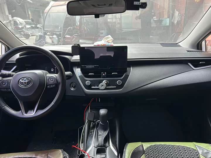 Фото 6 - Toyota Corolla