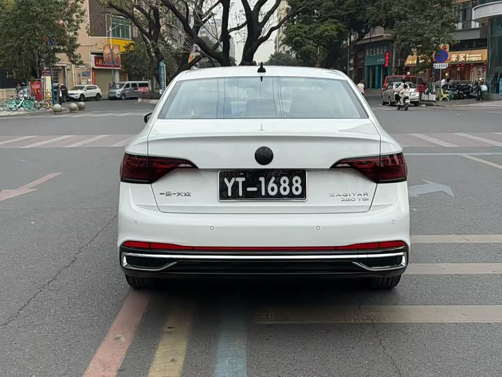 Фото 9 - Volkswagen Sagitar L