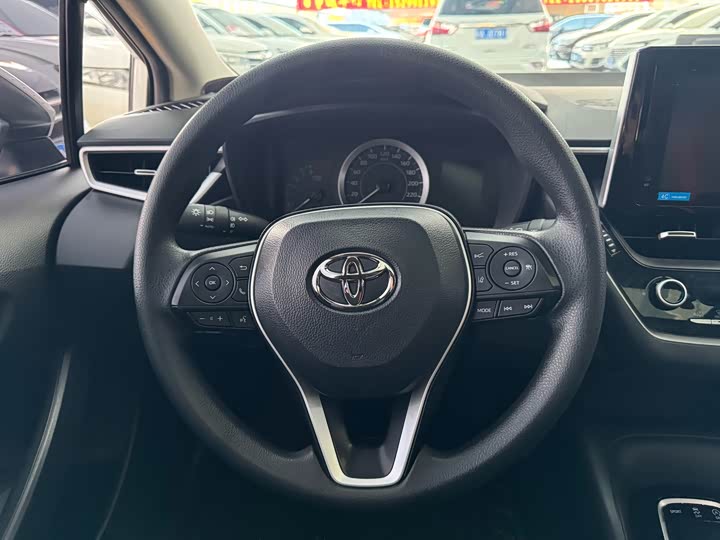 Фото 7 - Toyota Corolla