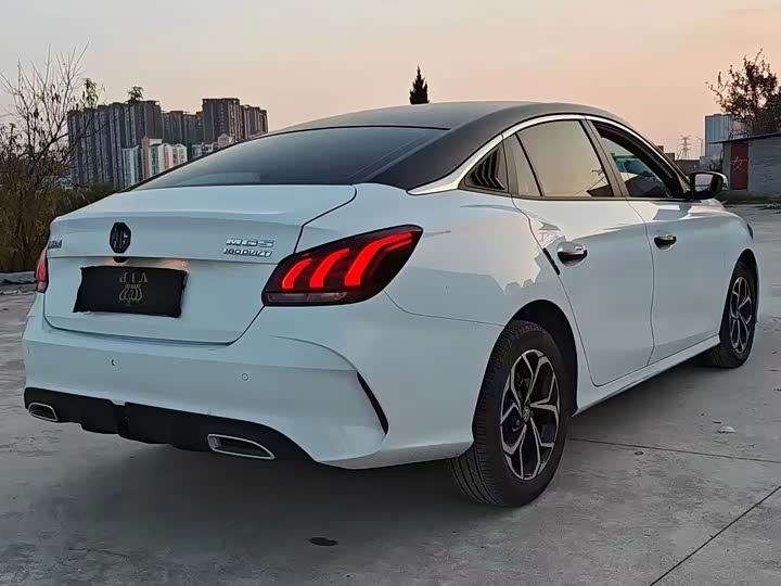 Фото 7 - MG Motor 5