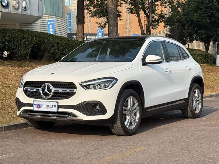 Фото 1 - Mercedes-Benz GLA-Class