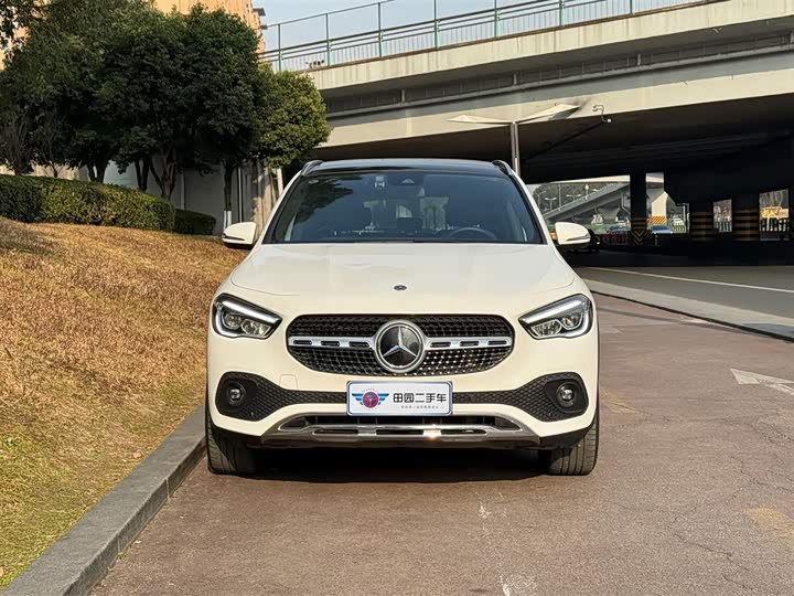 Фото 2 - Mercedes-Benz GLA-Class