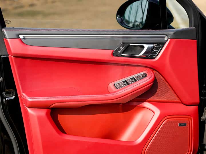 Фото 8 - Porsche Macan