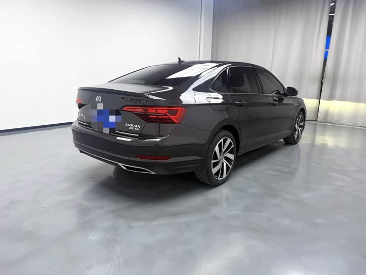 Фото 9 - Volkswagen Sagitar L