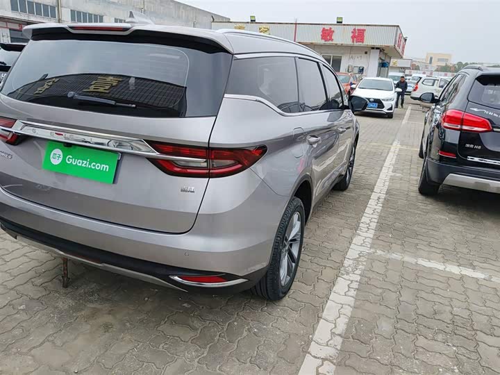 Фото 8 - Geely Jiaji