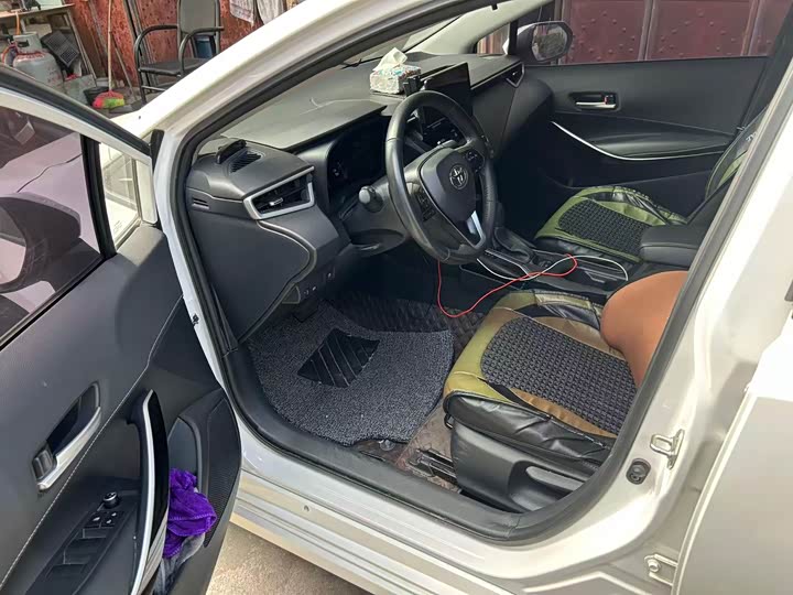 Фото 3 - Toyota Corolla