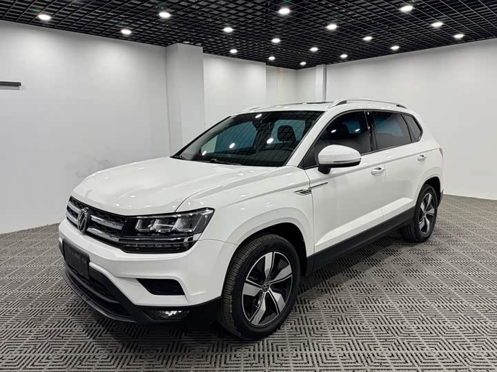 Фото 3 - Volkswagen Tharu