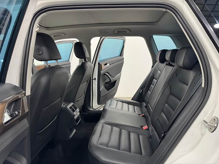 Фото 6 - Volkswagen Tharu