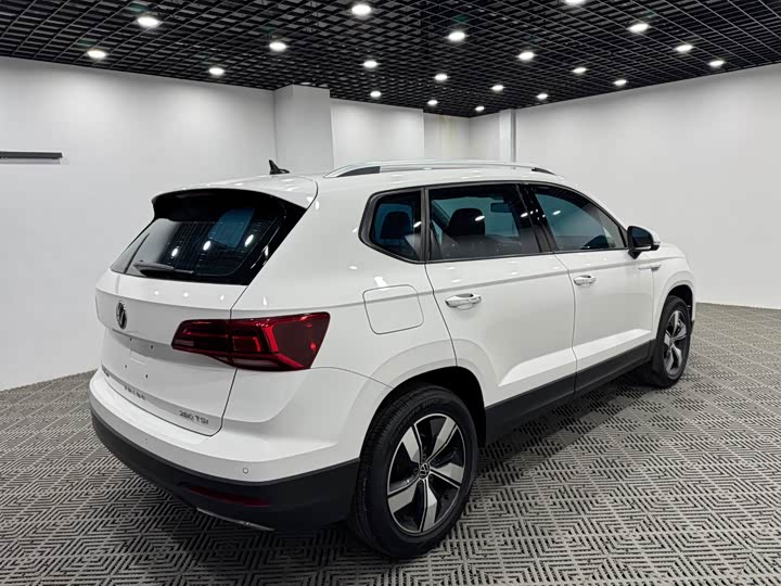 Фото 7 - Volkswagen Tharu