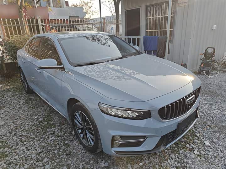 Фото 4 - Geely Preface