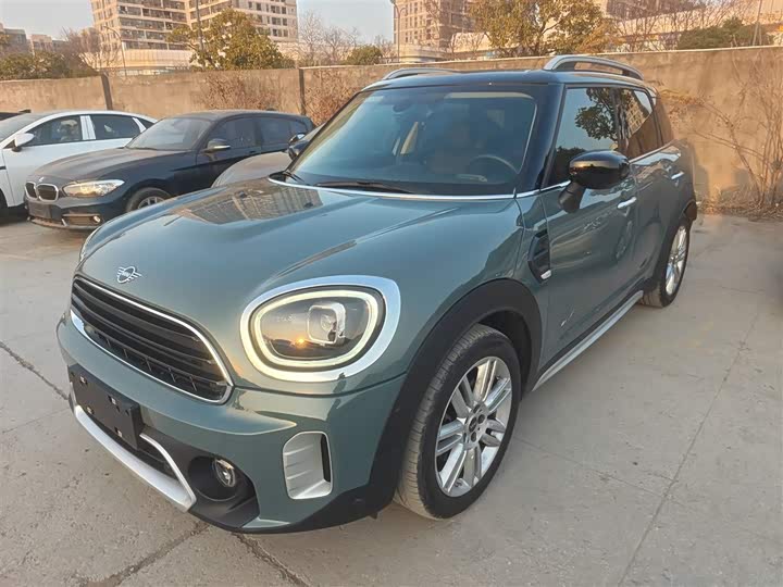 Фото 2 - Mini Countryman