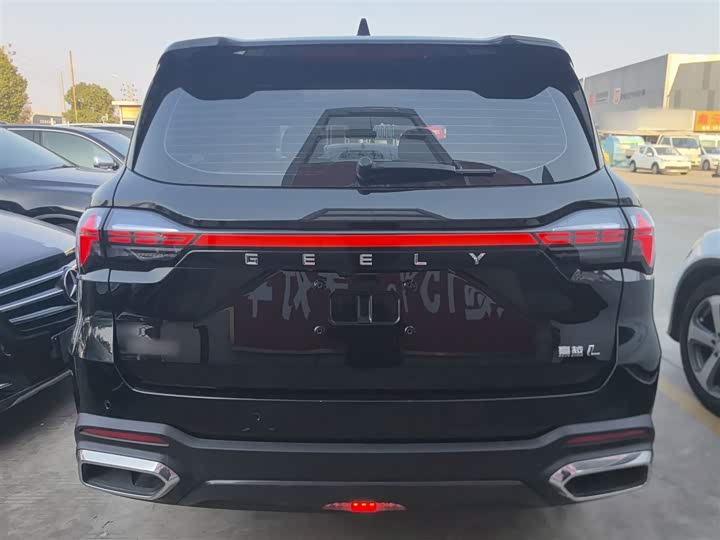 Фото 6 - Geely Okavango L