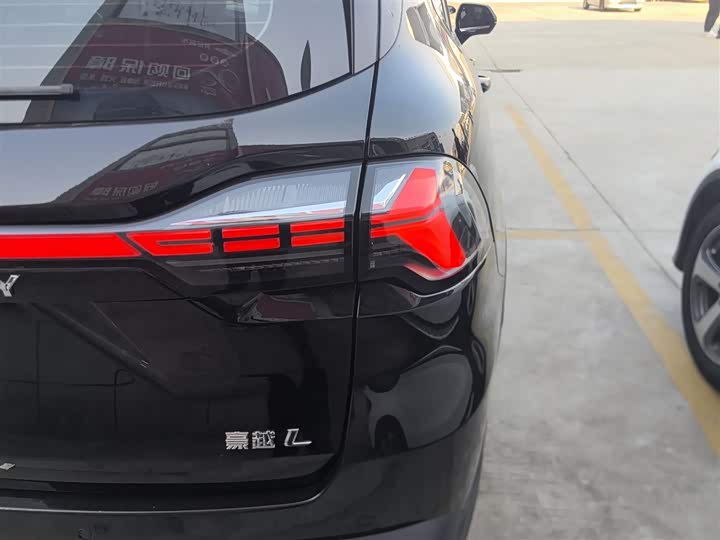 Фото 8 - Geely Okavango L