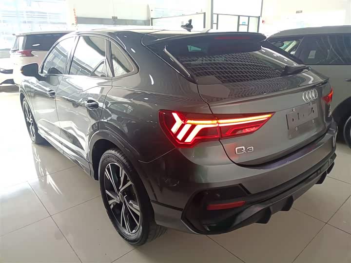 Фото 5 - Audi Q3 Sportback