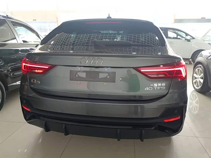 Фото 6 - Audi Q3 Sportback