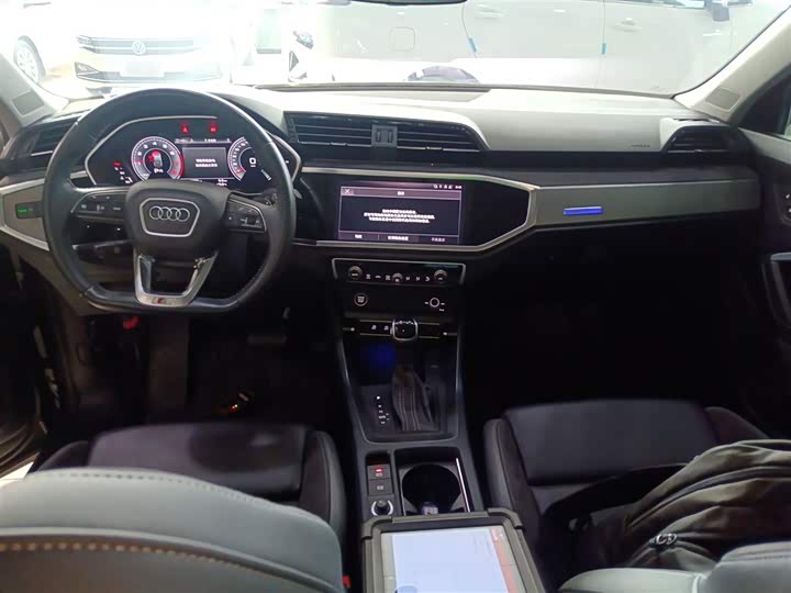 Фото 9 - Audi Q3 Sportback