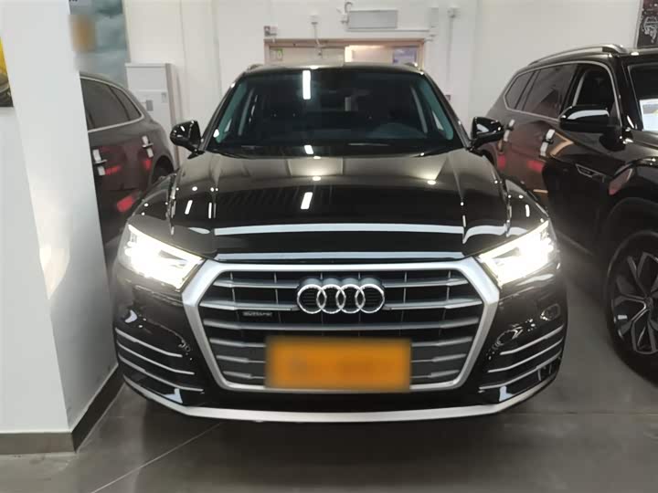 Фото 3 - Audi Q5L