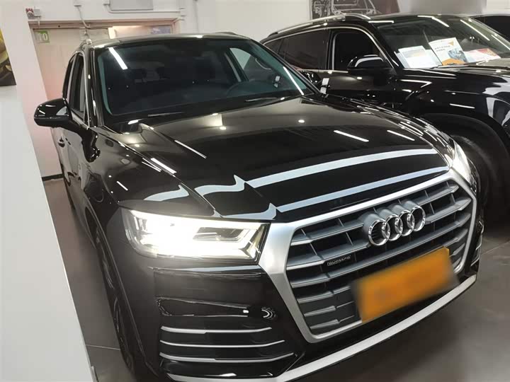 Фото 4 - Audi Q5L