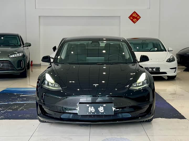 Фото 2 - Tesla Model 3