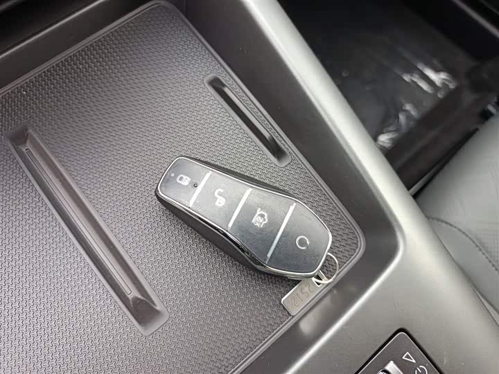 Фото 9 - BYD Qin Plus