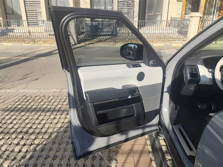 Фото 7 - Land Rover Range Rover Sport