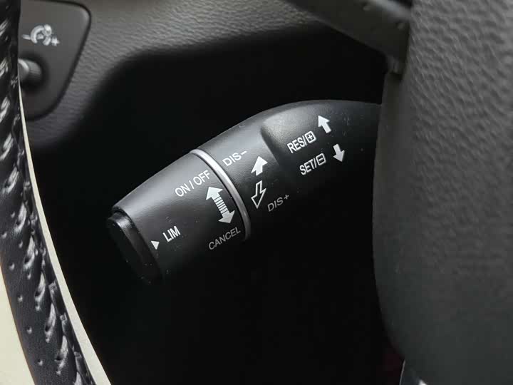 Фото 3 - Hongqi H5