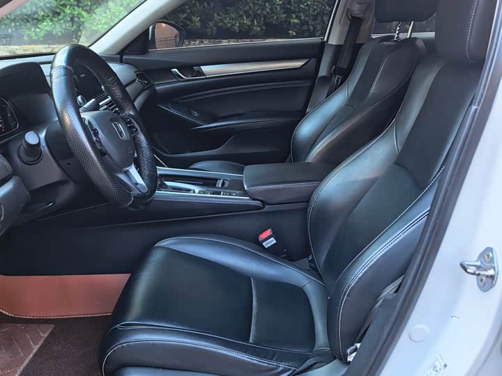 Фото 6 - Honda Inspire