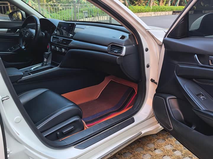 Фото 8 - Honda Inspire