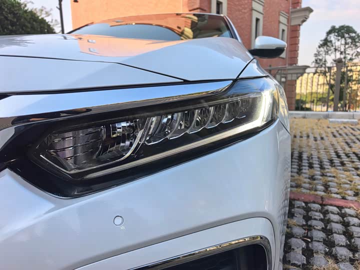 Фото 9 - Honda Inspire