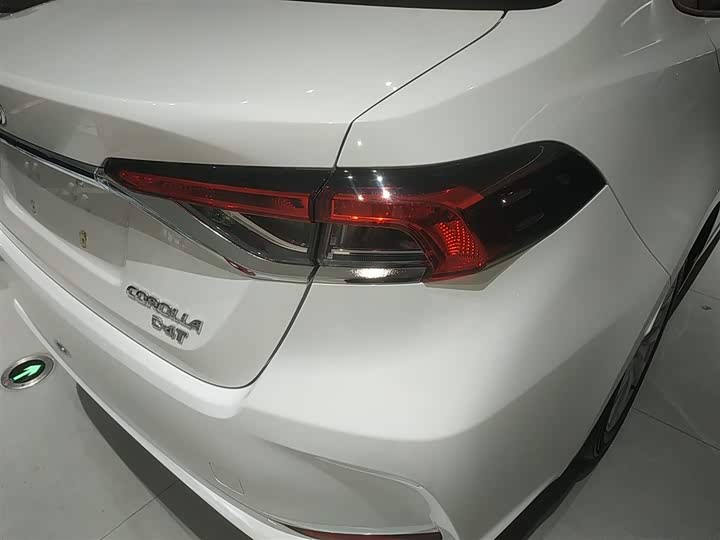 Фото 8 - Toyota Corolla