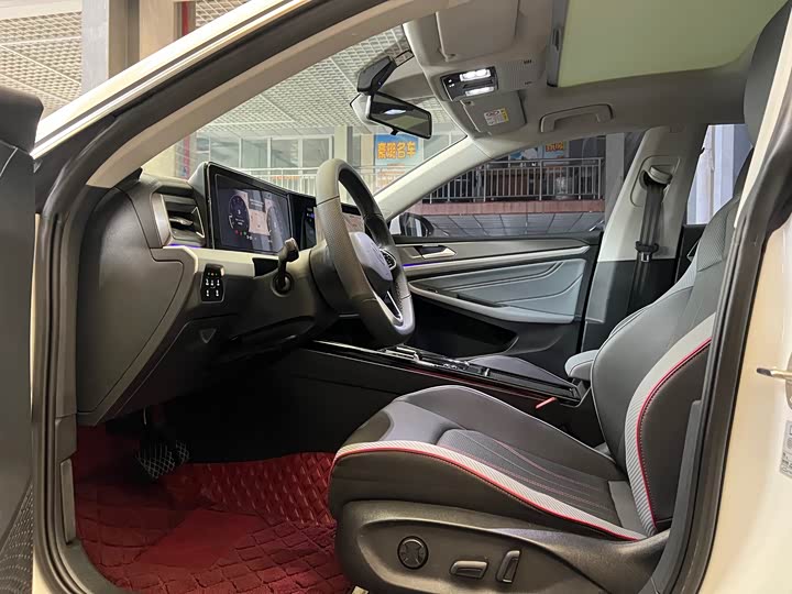 Фото 4 - Volkswagen Lamando L