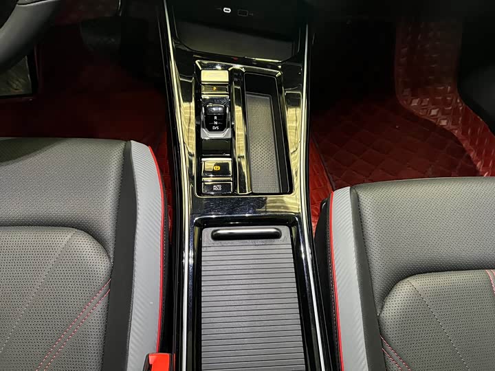 Фото 9 - Volkswagen Lamando L