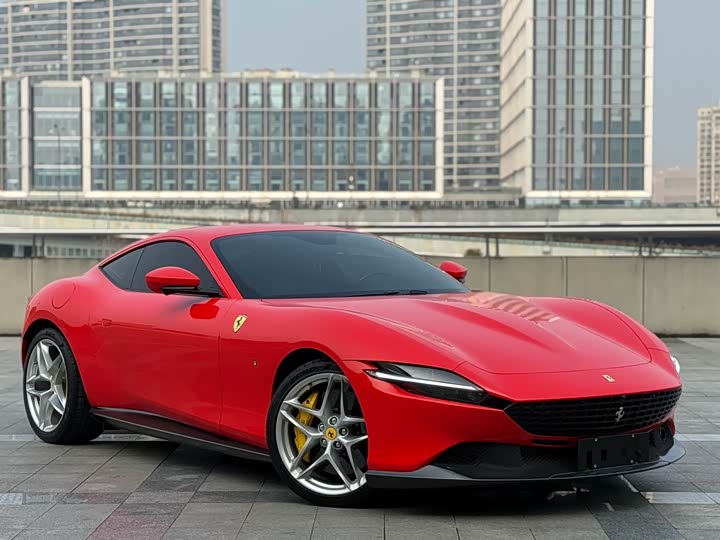 Фото 3 - Ferrari Roma