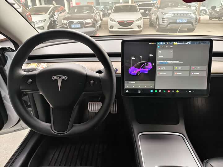 Фото 9 - Tesla Model 3
