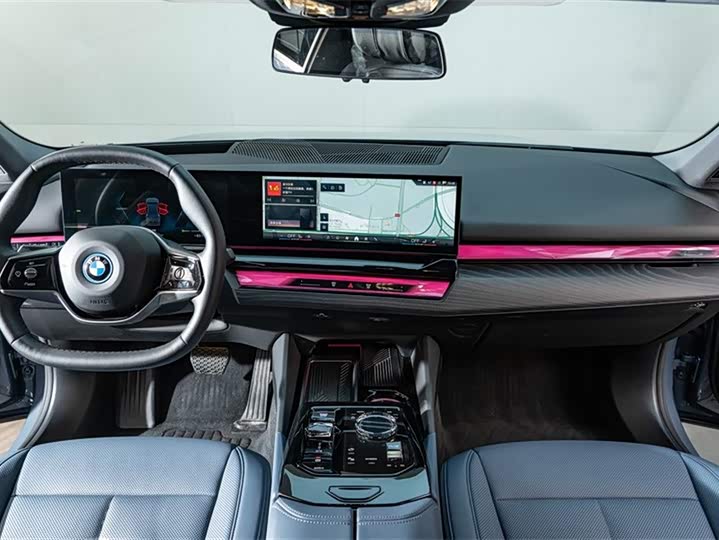 Фото 9 - BMW i5