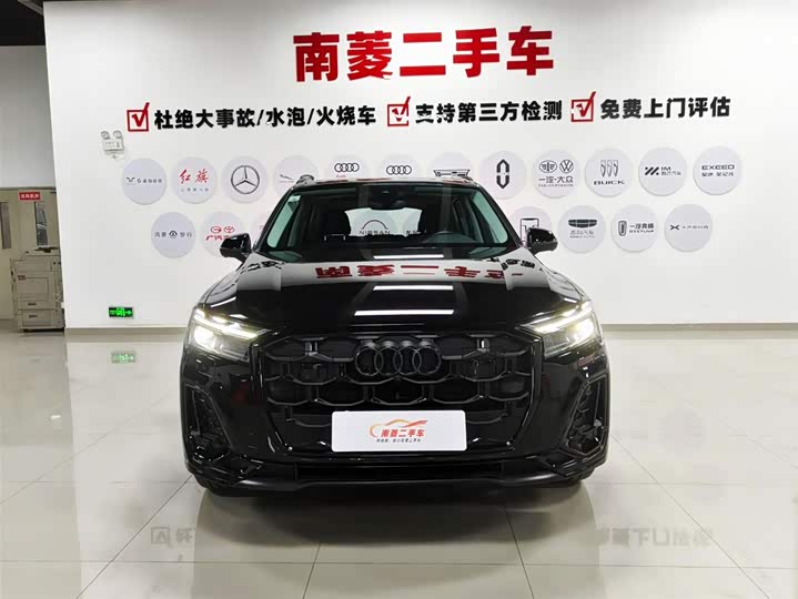 Фото 2 - Audi Q7