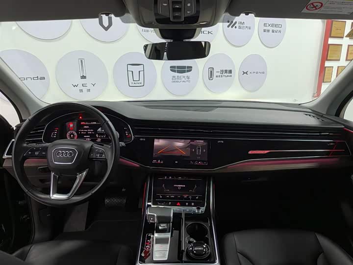 Фото 9 - Audi Q7