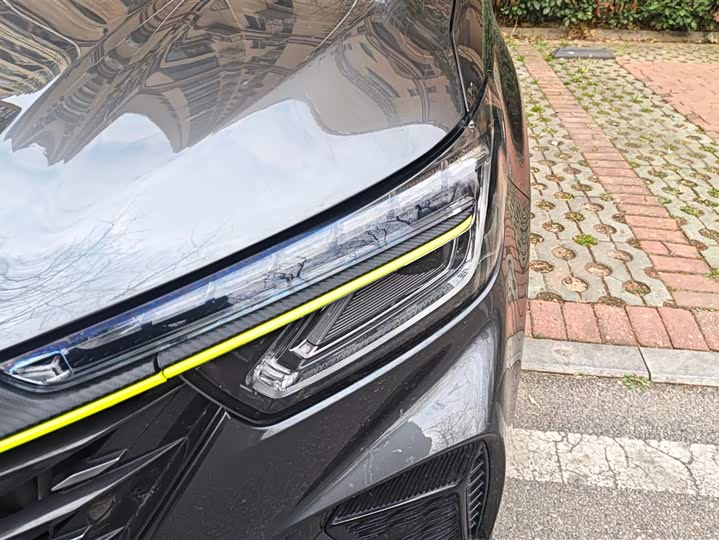 Фото 5 - Roewe RX5