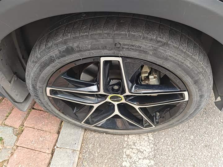 Фото 6 - Roewe RX5