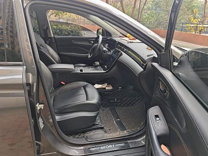 Фото 8 - Roewe RX5