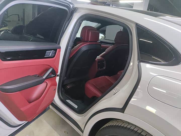 Фото 4 - Porsche Cayenne Hybrid