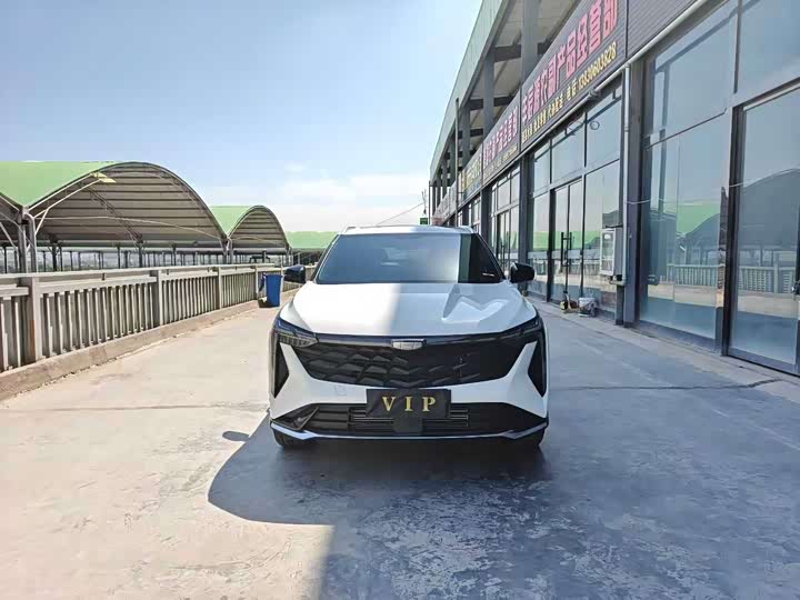 Фото 2 - Geely Atlas